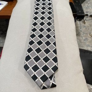 Checkered tie